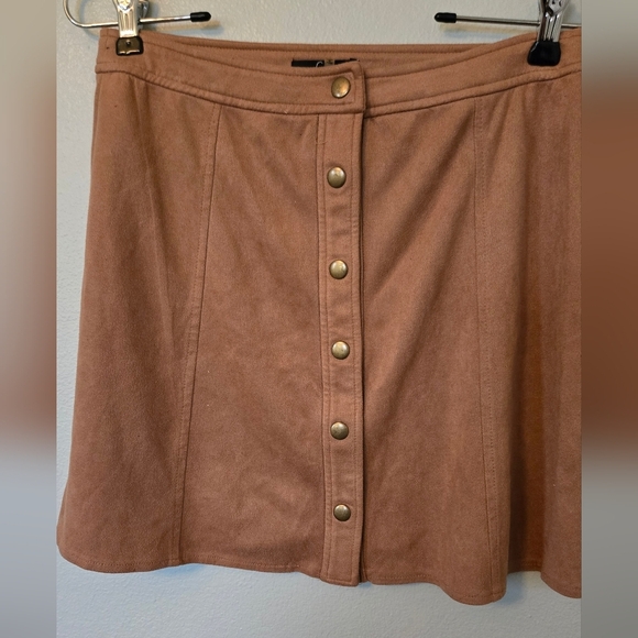 Soprano Tan Suede Mini Skirt Size Medium - Picture 3 of 5